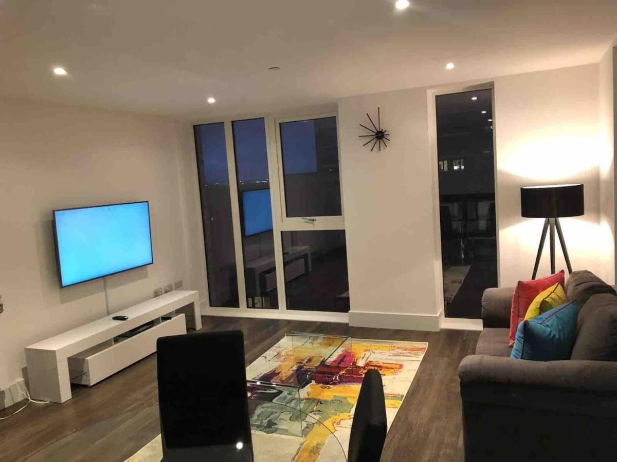 High View Two Bedroom Apartment In Woolwich Londres Extérieur photo