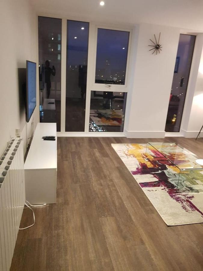 High View Two Bedroom Apartment In Woolwich Londres Extérieur photo