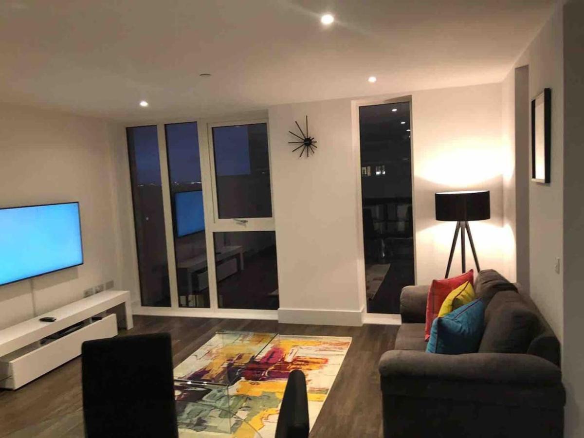 High View Two Bedroom Apartment In Woolwich Londres Extérieur photo