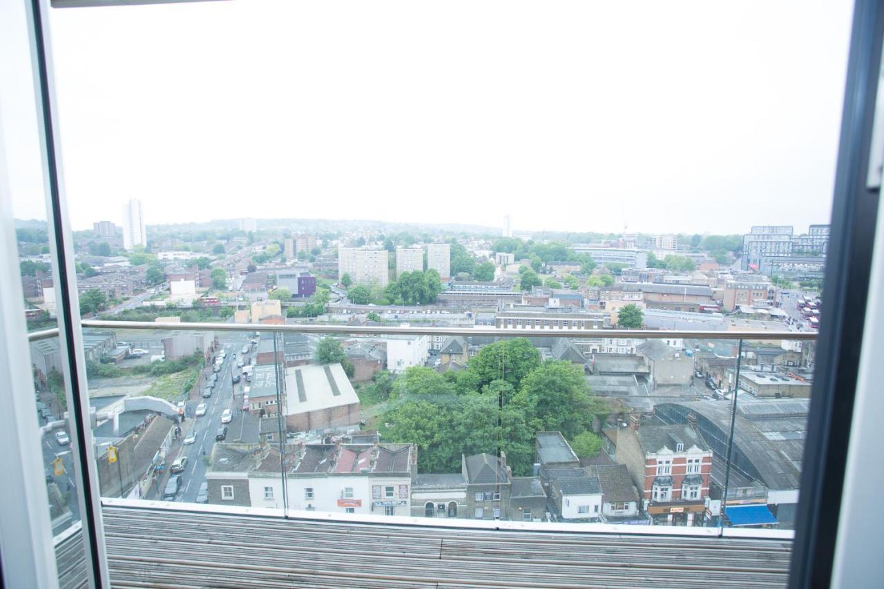 High View Two Bedroom Apartment In Woolwich Londres Extérieur photo
